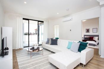 Designer Executive Apartment + Parking Near Train - Whitsundays Accommodation 0