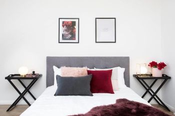 Designer Executive Apartment + Parking Near Train - Whitsundays Accommodation 5