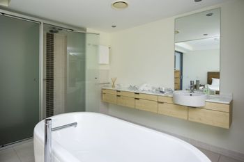 Blue On Blue Apartment 811 - Whitsundays Accommodation 6