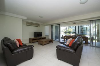 Blue On Blue Apartment 811 - Whitsundays Accommodation 4