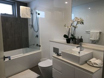 LUXURY 3 BEDROOM APARTMENT SYDNEY - Whitsundays Accommodation 4