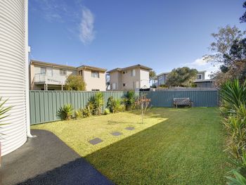 Boat Harbour Holiday 10 Noamunga Street - Whitsundays Accommodation 2