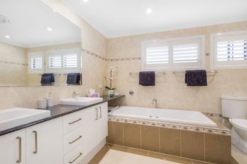 Paradise At The Point - Whitsundays Accommodation 5