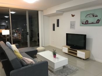 Chic & Cosy Apartment Near Airport & CBD - Whitsundays Accommodation 0