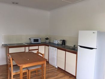 Nutgrove Beach Studio Apartment - Whitsundays Accommodation 4