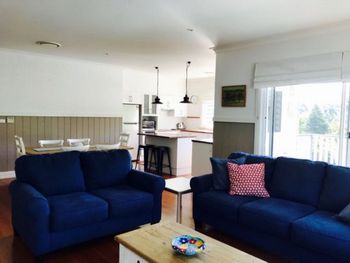 Lugarno House - Whitsundays Accommodation 4