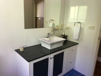 Lugarno House - Whitsundays Accommodation 2
