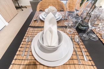 Executive Two Bedroom City Apartment With Views - Whitsundays Accommodation 3