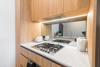 Executive Two Bedroom City Apartment With Views - Whitsundays Accommodation 1