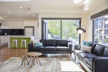 Boutique Stays Palmerston South Melbourne - Whitsundays Accommodation 4
