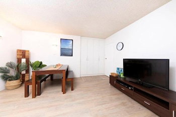 Hibiscus Court Unit 4 - Whitsundays Accommodation 3