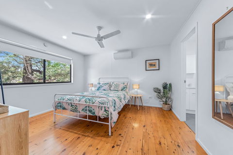 Coastal Cottage - Cannonvale - Whitsundays Accommodation 5