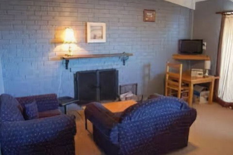 East Lake Travellers Lodge - Whitsundays Accommodation 4