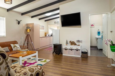 Magical Tomakin Getaway - Whitsundays Accommodation 4