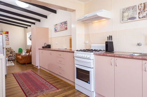 Magical Tomakin Getaway - Whitsundays Accommodation 5