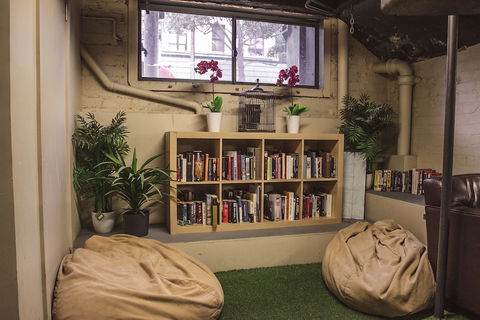 Mad Monkey Backpackers Bayswater - Whitsundays Accommodation 1