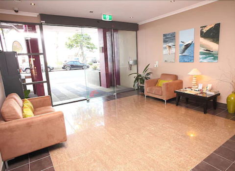 Eden By The Bay - Whitsundays Accommodation 2