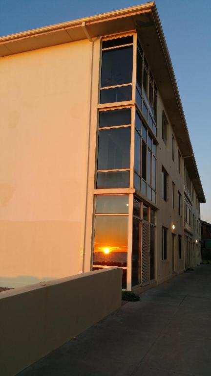 Acaill Accommodation Esplanade Living Self Check-In Self Check-Out - Whitsundays Accommodation 4