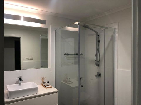 Beach & Bay Holiday House - Whitsundays Accommodation 1