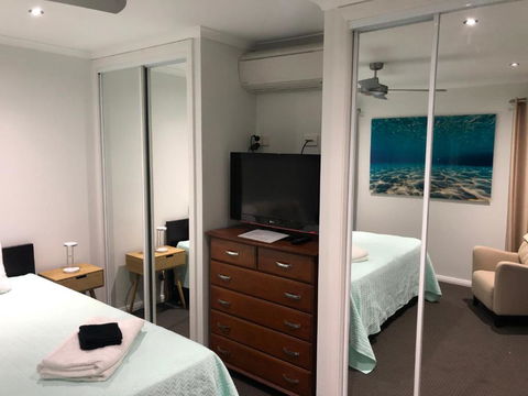 Beach & Bay Holiday House - Whitsundays Accommodation 6