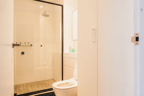 Victoria One Suites - Whitsundays Accommodation 3