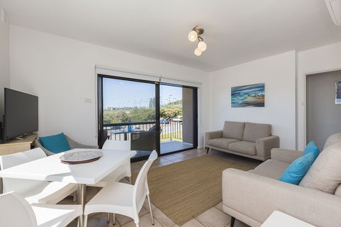 Cottesloe Marine Apartment - Whitsundays Accommodation 3