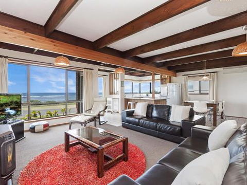 Swimmers Rest - Uninterrupted Panoramic Ocean Views - 1 Bedroom - Whitsundays Accommodation 2