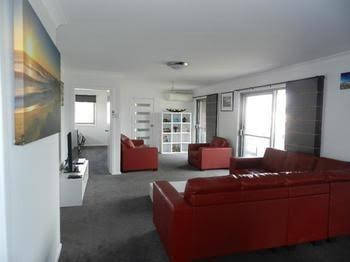 Yamba Norfolk Motel - Whitsundays Accommodation 0