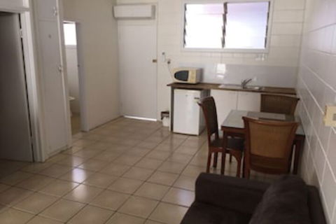 A1 Inn The City - Whitsundays Accommodation 6