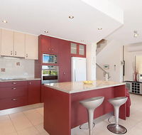 Viewland Drive Private Holiday Apartment - Whitsundays Accommodation