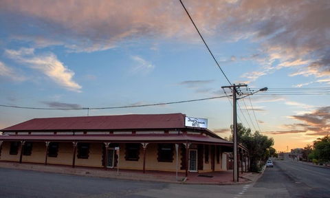 Daydream Motel And Apartments - Whitsundays Accommodation 2