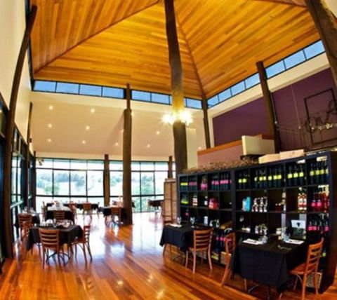 Oceanview Estate Vineyard Cottages - Whitsundays Accommodation 3