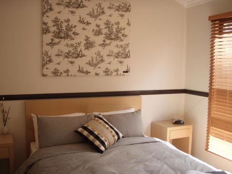 Oceanview Estate Vineyard Cottages - Whitsundays Accommodation 5