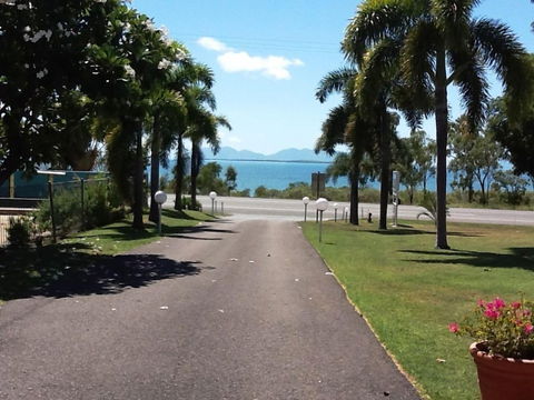 Ocean View Motel Bowen - Whitsundays Accommodation 3