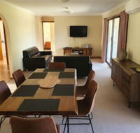 Annies Holiday Units - Whitsundays Accommodation