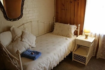 A Settler's Cottage - Whitsundays Accommodation 3