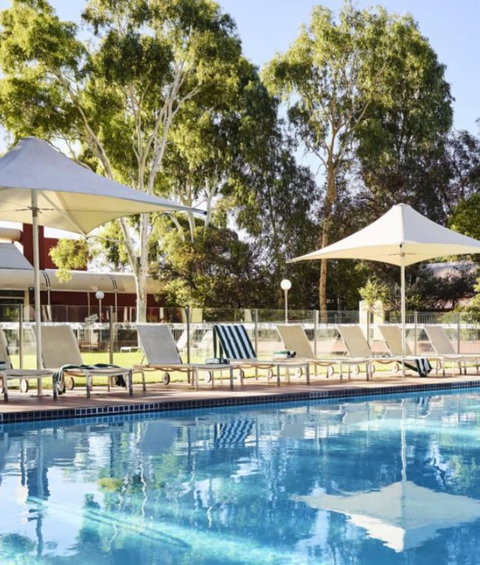 Desert Gardens Hotel - Whitsundays Accommodation 2