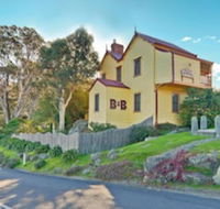 Two Story Bed  Breakfast - Whitsundays Accommodation