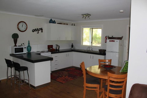 Franciscas Cottage - Whitsundays Accommodation 4