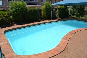 Denman Motor Inn - Whitsundays Accommodation 3