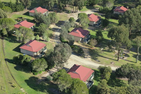 Lakes Entrance Country Cottages - Whitsundays Accommodation 1