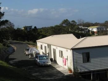 Lookout Holiday Units - Whitsundays Accommodation 0