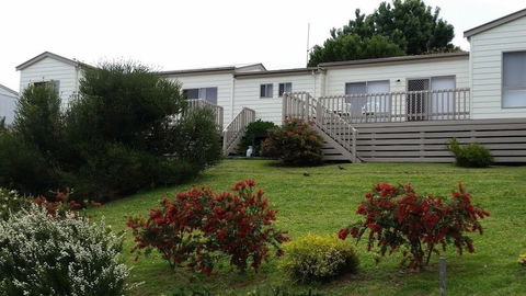 Lookout Holiday Units - Whitsundays Accommodation 3