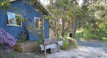 Lorne Bush House Cottages & Eco Retreats - Whitsundays Accommodation 1