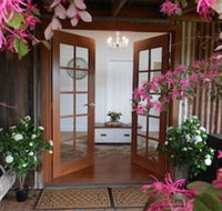 Milton Country Retreat The Chocolate Cottages - Whitsundays Accommodation