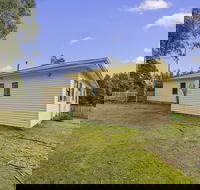 Giants Table and Cottages - Whitsundays Accommodation