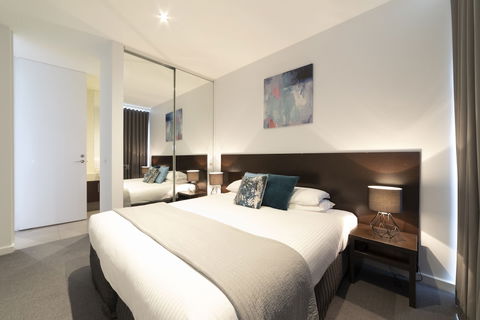 The Dolphin Apartments - Whitsundays Accommodation 4