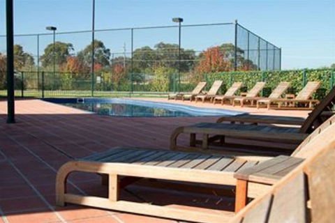 Potters Apartments - Whitsundays Accommodation 2