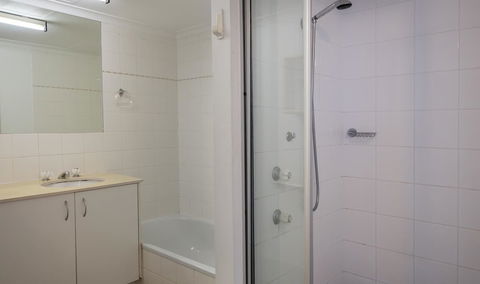 Silverton Holiday Apartments - Whitsundays Accommodation 5
