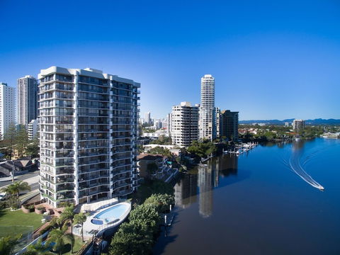 Silverton Holiday Apartments - Whitsundays Accommodation 0